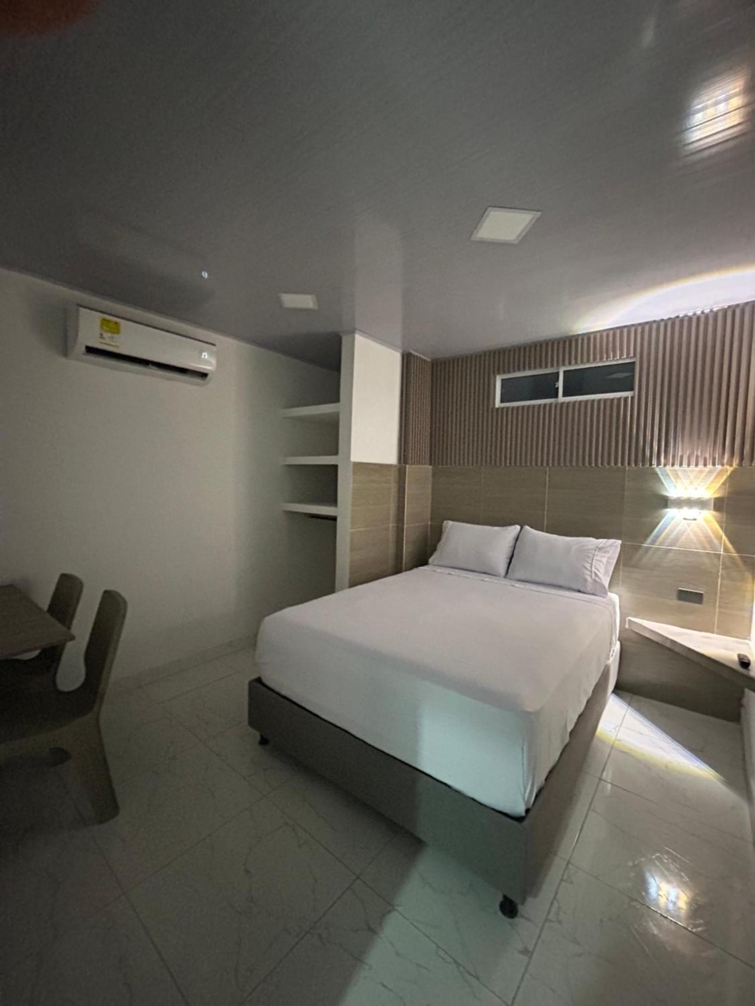 Hotel Brisas Del Mar Санта-Марта Экстерьер фото