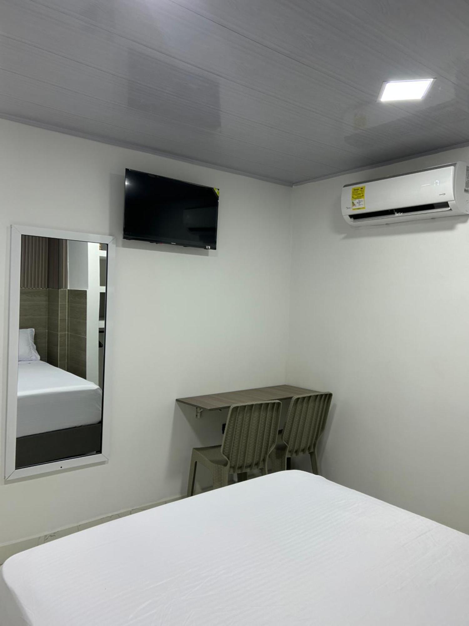 Hotel Brisas Del Mar Санта-Марта Экстерьер фото