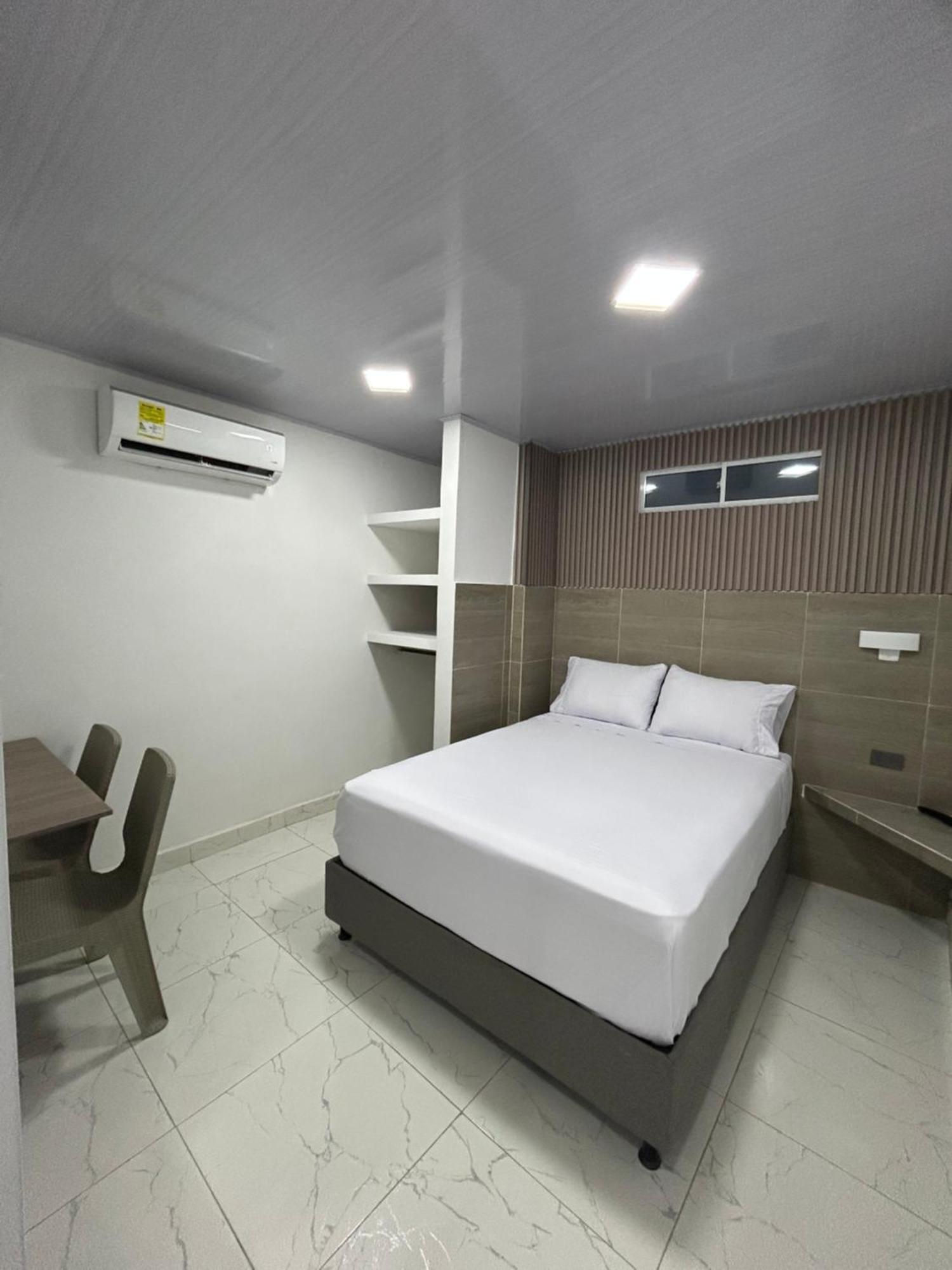 Hotel Brisas Del Mar Санта-Марта Экстерьер фото